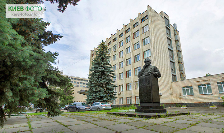 %d1%81%d1%82%d1%80%d0%b0%d0%b6%d0%b5%d1%81%d0%ba%d0%be-%d0%bf%d0%b0%d0%bc%d1%8f%d1%82%d0%bd%d0%b8%d0%ba-%d0%b2-%d0%ba%d0%b8%d0%b5%d0%b2%d0%b5